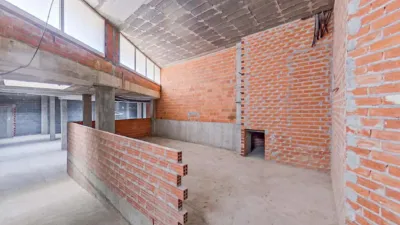 Local comercial en venta en Calle Ru Valdoncel, Número 31 - Más